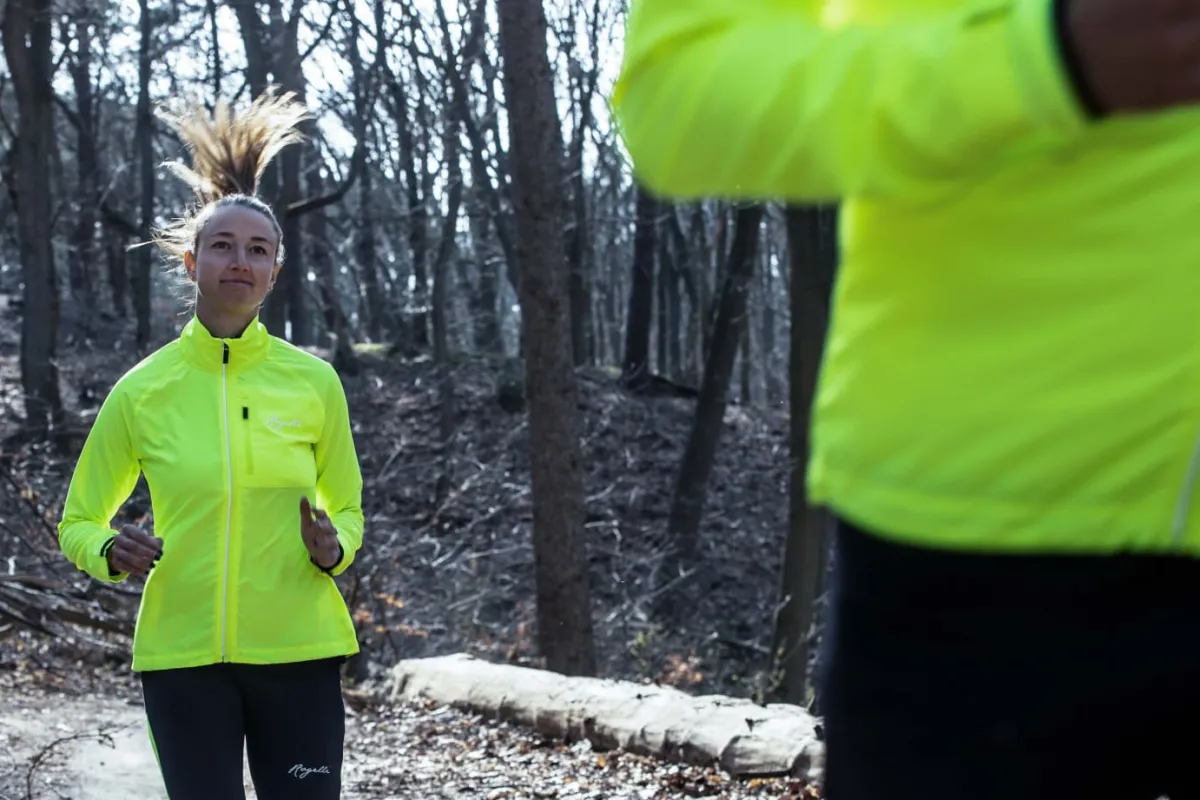 damskawiatrwkadobieganiarogellicoreodblaskowota_6.webp Rogelli Łyżworolki | Wszystkie Produkty<DamskawiatrówkadobieganiaCORE,odblaskowożółta