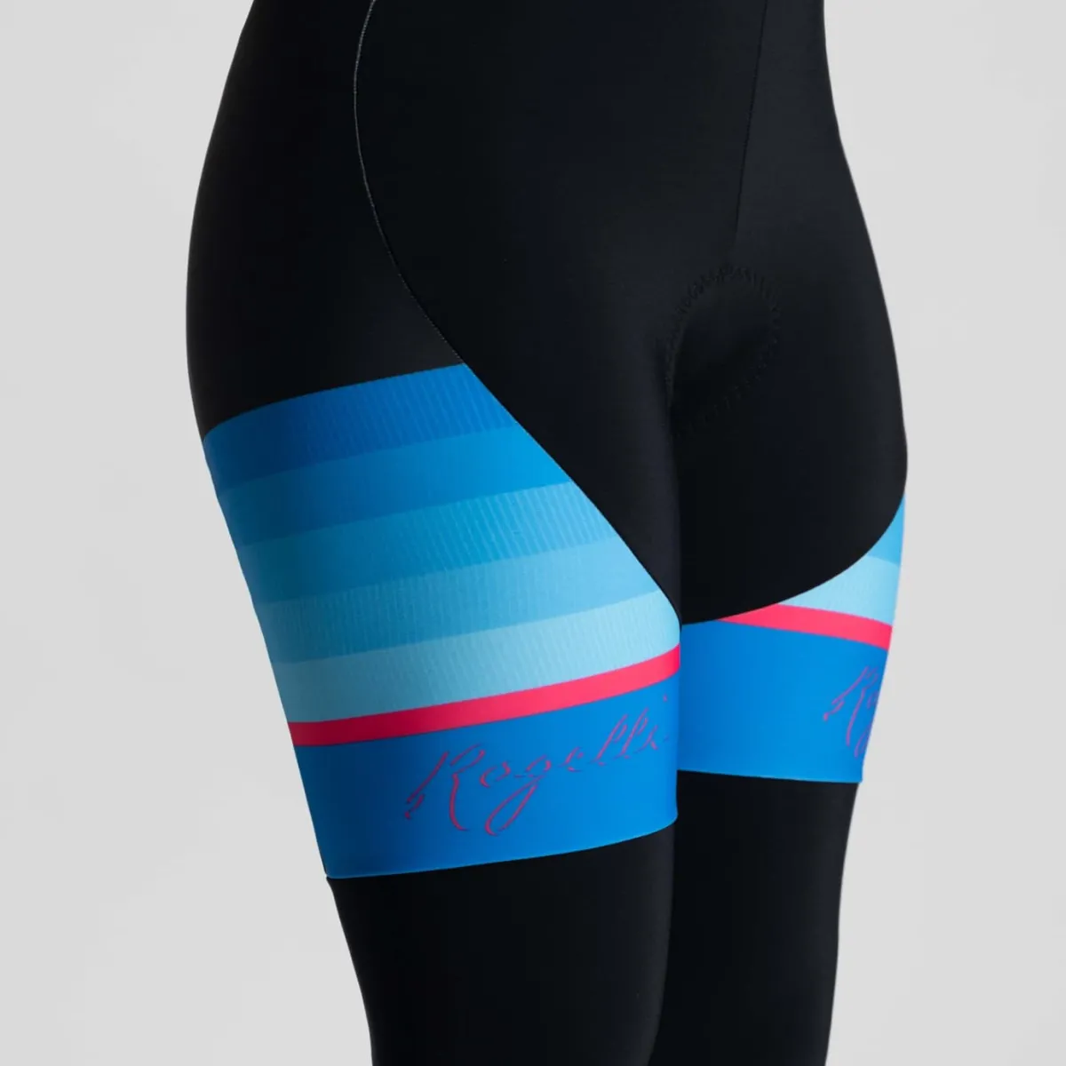 damskiespodnierowerowerogelliimpressiizelowwkadkrowerowczarnoniebieskorowe_5.webp Rogelli Łyżworolki | Wszystkie Produkty<DamskiespodnieroweroweIMPRESSIIzżelowąwkładkąrowerową,czarno-niebiesko-różowe