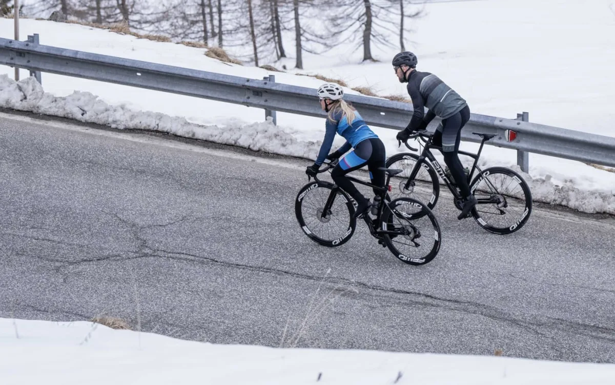 damskiespodnierowerowerogelliimpressiizelowwkadkrowerowczarnoniebieskorowe_6.webp Rogelli Łyżworolki | Wszystkie Produkty<DamskiespodnieroweroweIMPRESSIIzżelowąwkładkąrowerową,czarno-niebiesko-różowe