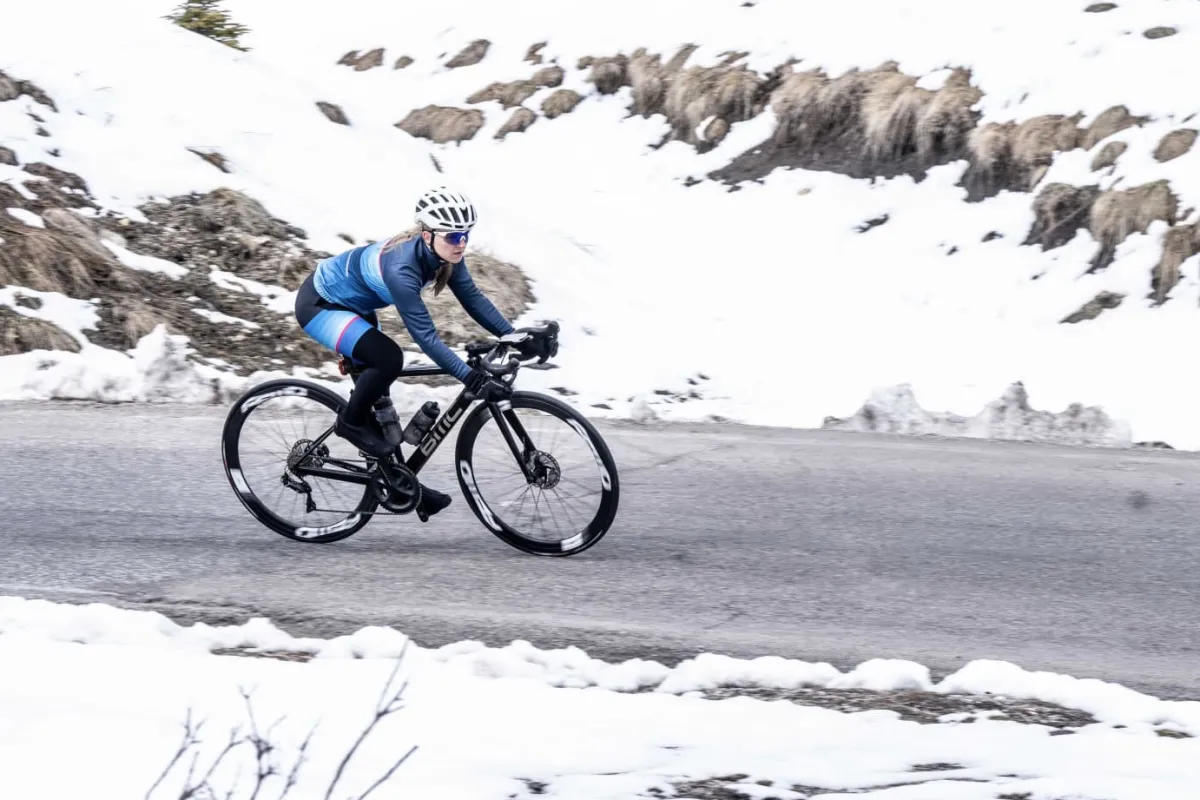 damskiespodnierowerowerogelliimpressiizelowwkadkrowerowczarnoniebieskorowe_7.webp Rogelli Łyżworolki | Wszystkie Produkty<DamskiespodnieroweroweIMPRESSIIzżelowąwkładkąrowerową,czarno-niebiesko-różowe