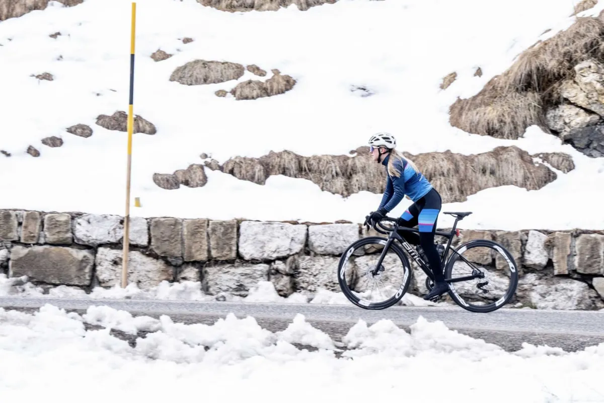 damskiespodnierowerowerogelliimpressiizelowwkadkrowerowczarnoniebieskorowe_9.webp Rogelli Łyżworolki | Wszystkie Produkty<DamskiespodnieroweroweIMPRESSIIzżelowąwkładkąrowerową,czarno-niebiesko-różowe