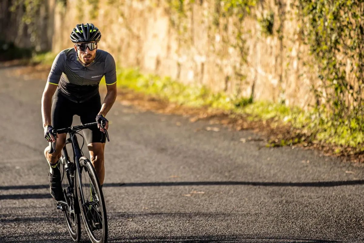 profesjonalnespodenkiroweroweprimezelowwkadkczarne_13.webp Rogelli Łyżworolki | Wszystkie Produkty<ProfesjonalnespodenkirowerowePRIME2.0zżelowąwkładką,czarne