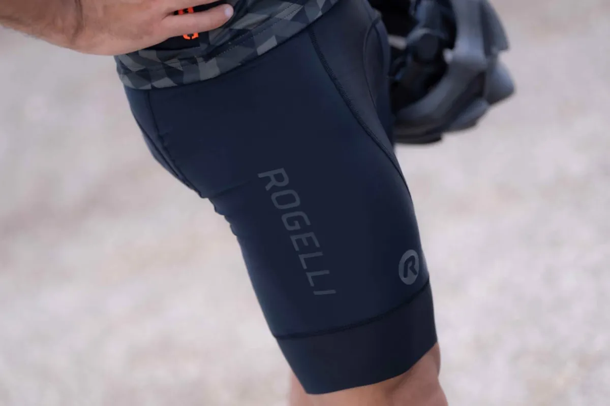 spodenkirowerowerogelliessentialzwkadkelowiszelkamiczarne_10.webp Rogelli Łyżworolki | Wszystkie Produkty<SpodenkiroweroweESSENTIALzwkładkążelowąiszelkami,czarne