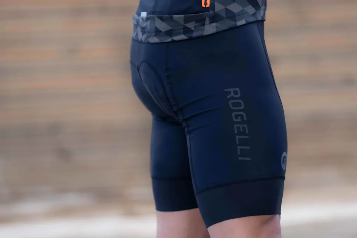 spodenkirowerowerogelliessentialzwkadkelowiszelkamiczarne_11.webp Rogelli Łyżworolki | Wszystkie Produkty<SpodenkiroweroweESSENTIALzwkładkążelowąiszelkami,czarne