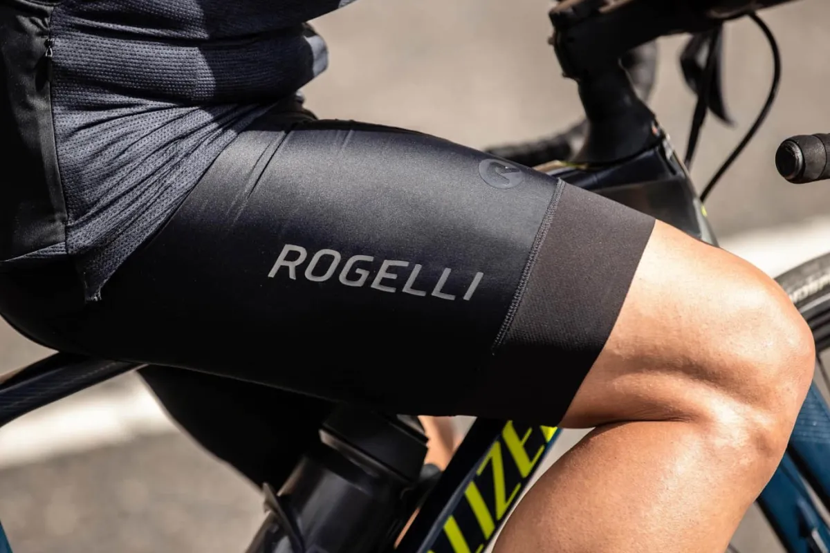 spodenkirowerowerogelliessentialzwkadkelowiszelkamiczarne_8.webp Rogelli Łyżworolki | Wszystkie Produkty<SpodenkiroweroweESSENTIALzwkładkążelowąiszelkami,czarne